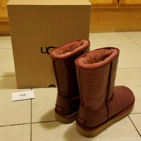ugg classic short croc embossed ugg classic short croc embossed